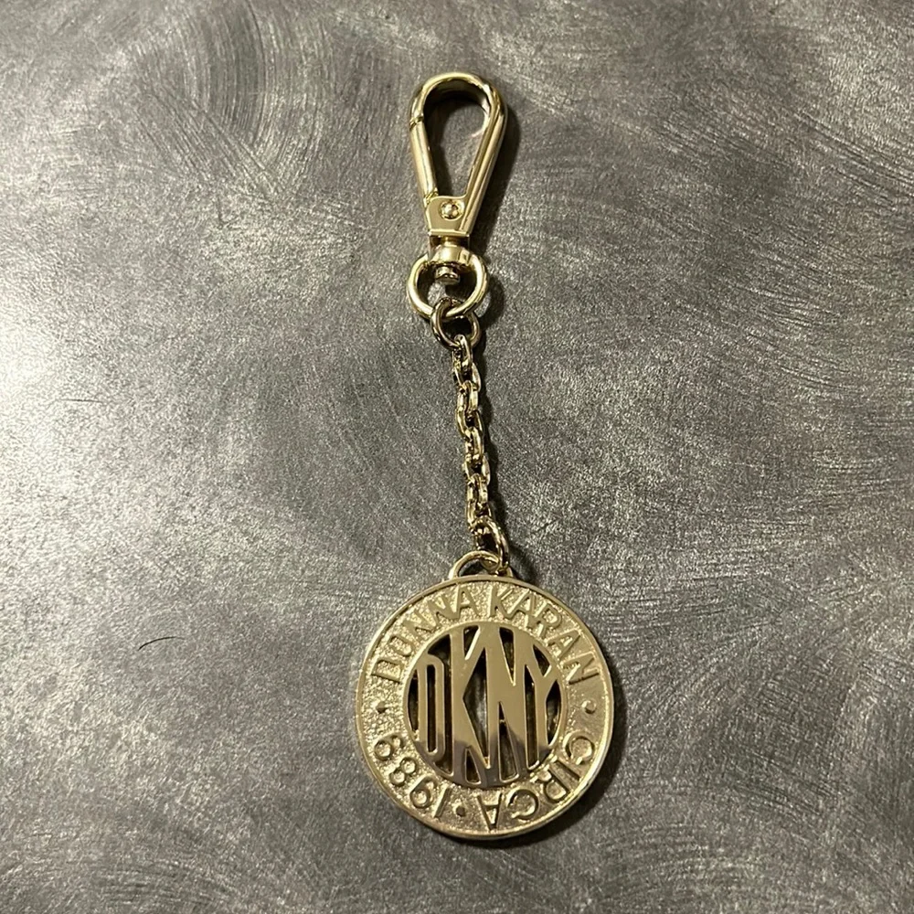 DKNY.  DONNA KARAN  .CIRCA. 1989.   KEYCHAIN